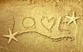 7648810-love-in-the-sand-with-starfish